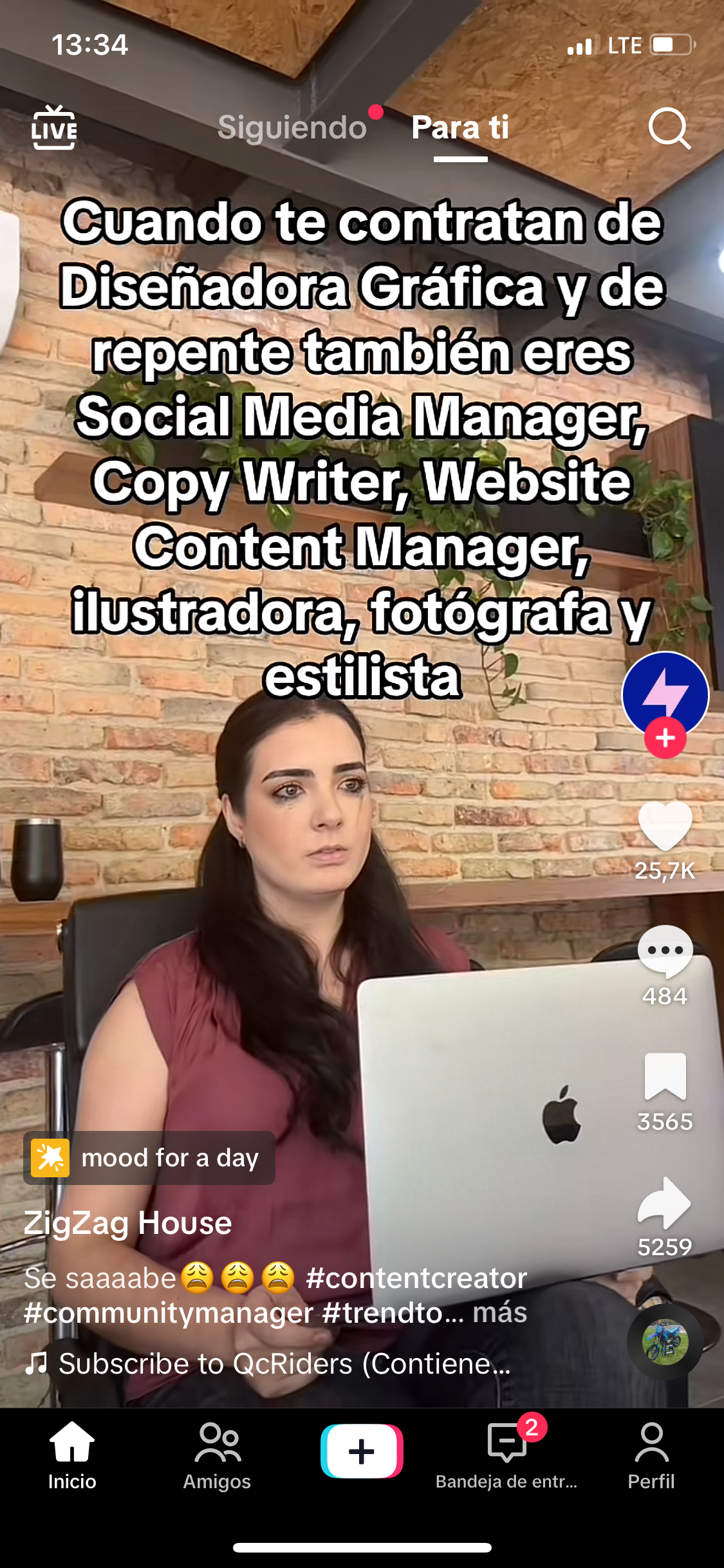Universal sătesc